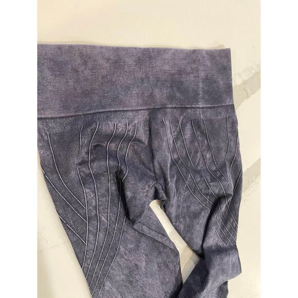 MTA Sports Set of 2 Seamless Moto Stretch Leggings Size Women's Medium Gray - Picture 7 of 10